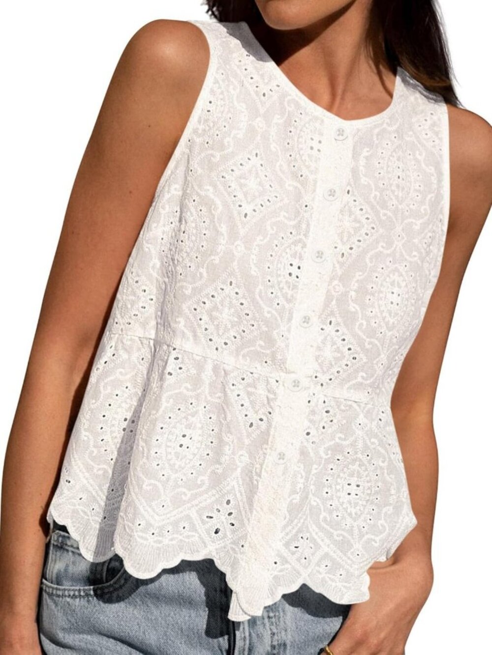 Embroidered Eyelet Women's Tank Top - Stylish Summer Blouse for Casual Wear